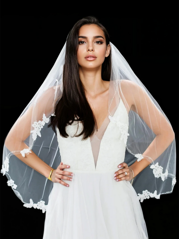 DYANN  FINGERTIP VEIL - LACE EDGE 12 DYANN  FINGERTIP VEIL - LACE EDGE 12
