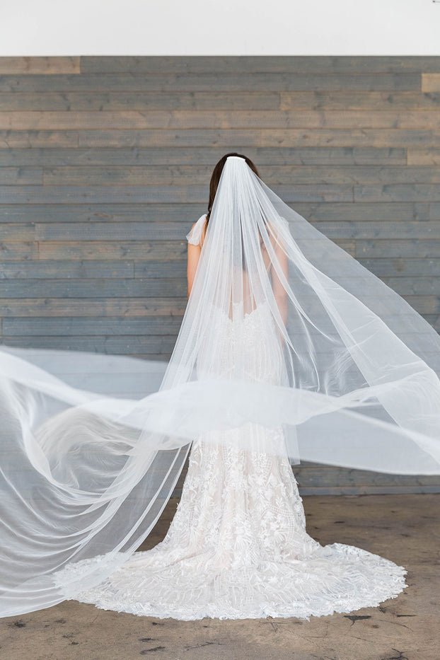 CHRISTINA CATHEDRAL PLAIN VEIL