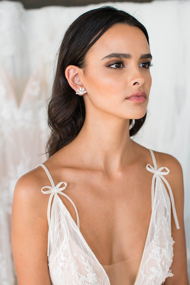 CORALIE IN OPALS OR CRYSTALS