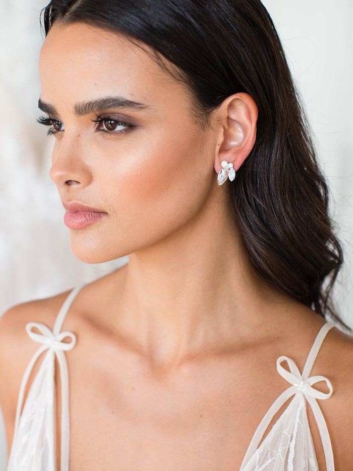 NELLY EARRINGS NELLY EARRINGS