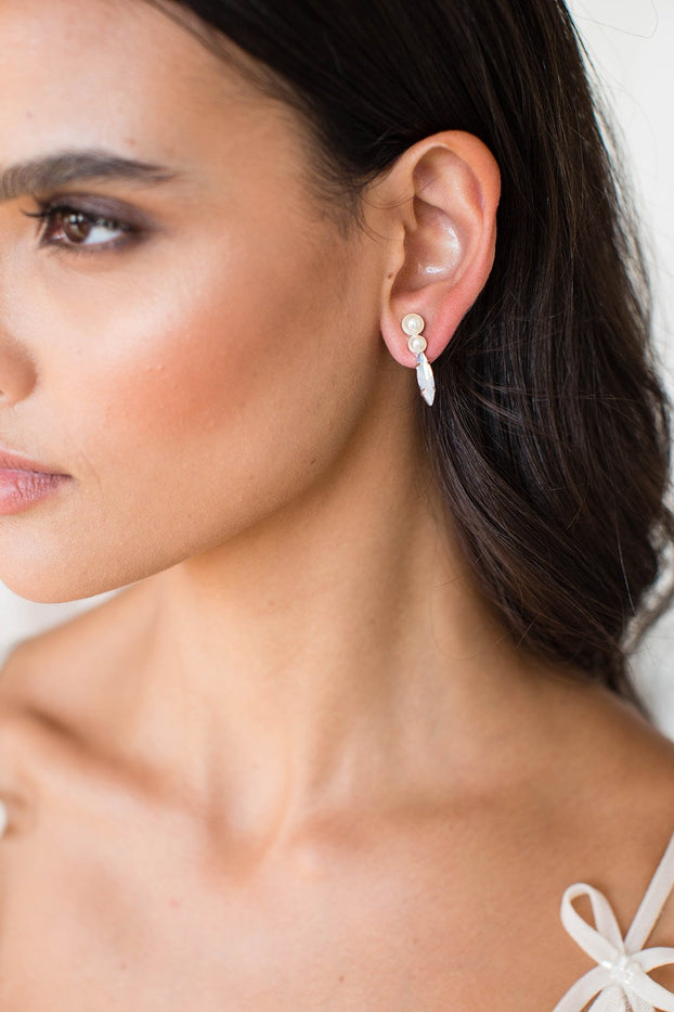THAIS IN OPALS OR CRYSTALS