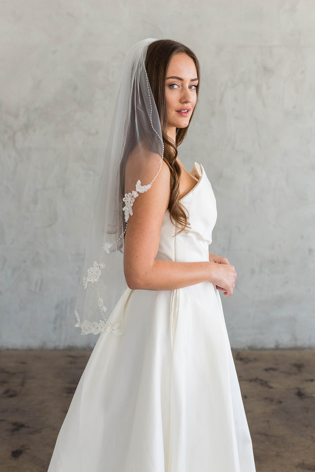 DYANN  FINGERTIP VEIL - LACE EDGE 12" FROM COMB