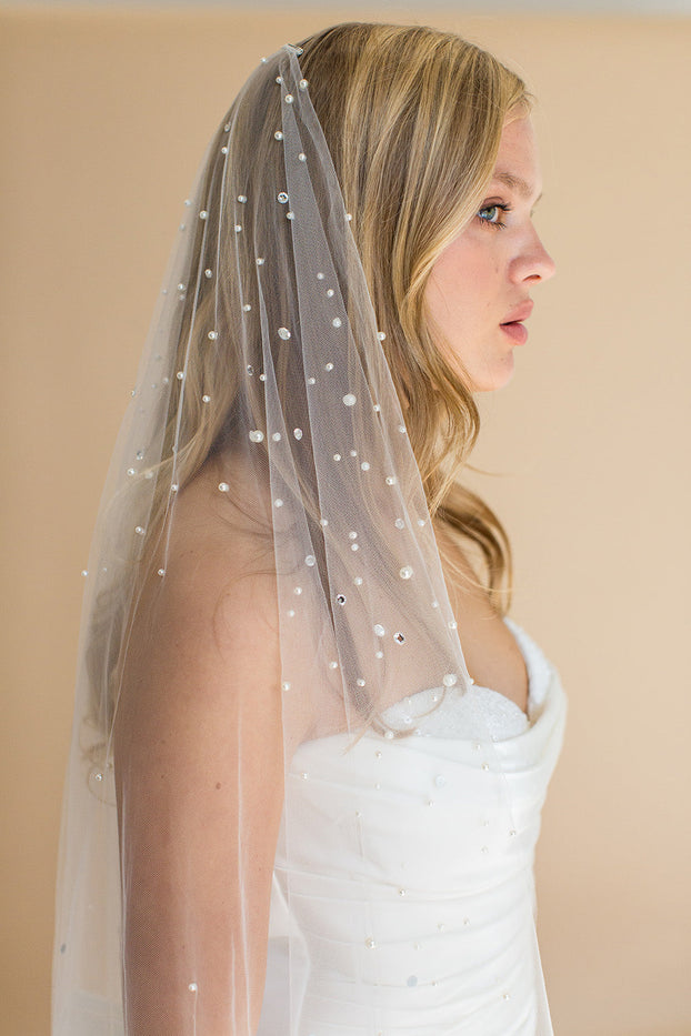 IONE FINGERTIP VEIL & CASCADING RAINDROP PEARLS & CRYSTALS