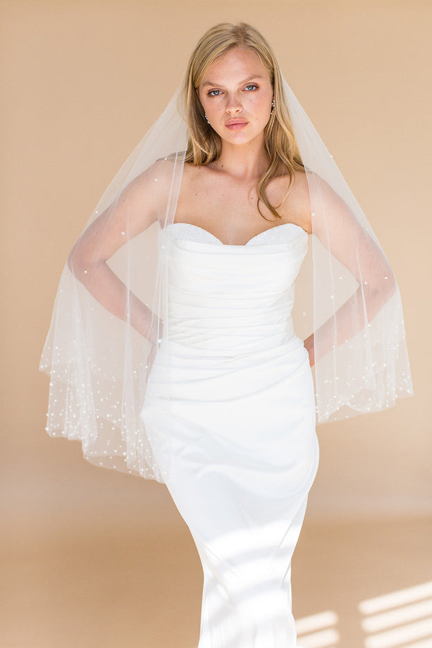 YARA FINGERTIP VEIL WITH BLUSHER EDGED WITH DENSE PEARLS