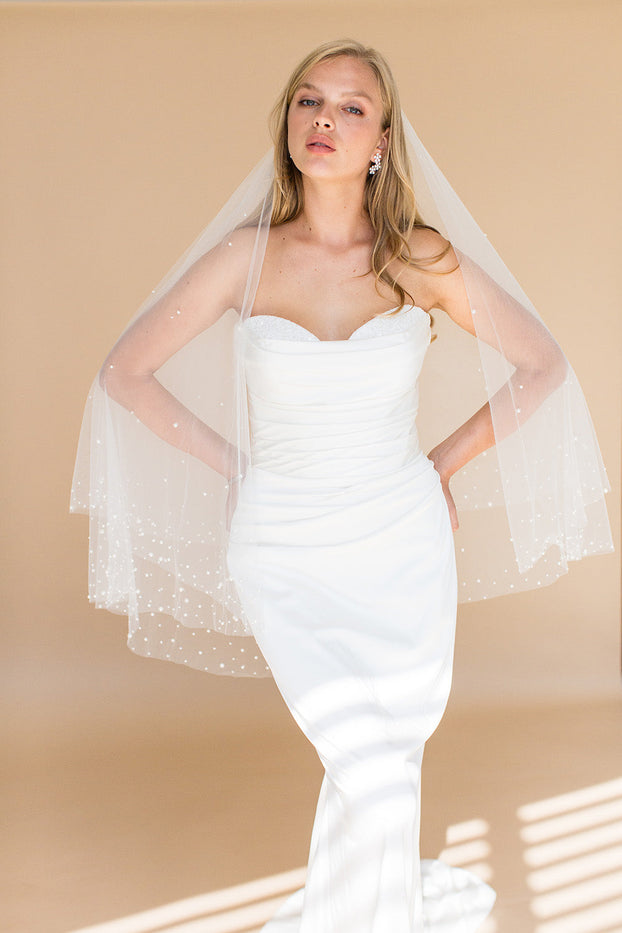 YARA FINGERTIP VEIL WITH BLUSHER EDGED WITH DENSE PEARLS