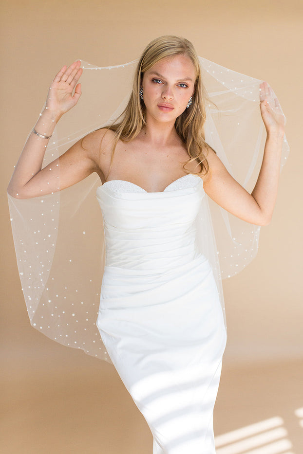 YARA FINGERTIP VEIL WITH BLUSHER EDGED WITH DENSE PEARLS