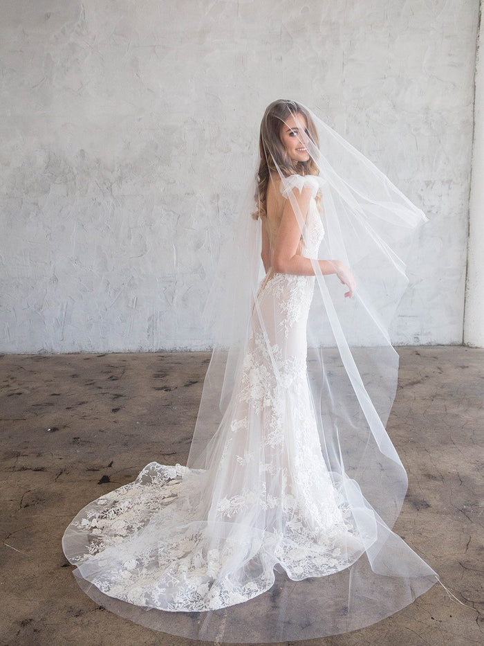 BEAU CHAPEL PLAIN VEIL WITH BLUSHER BEAU CHAPEL PLAIN VEIL WITH BLUSHER
