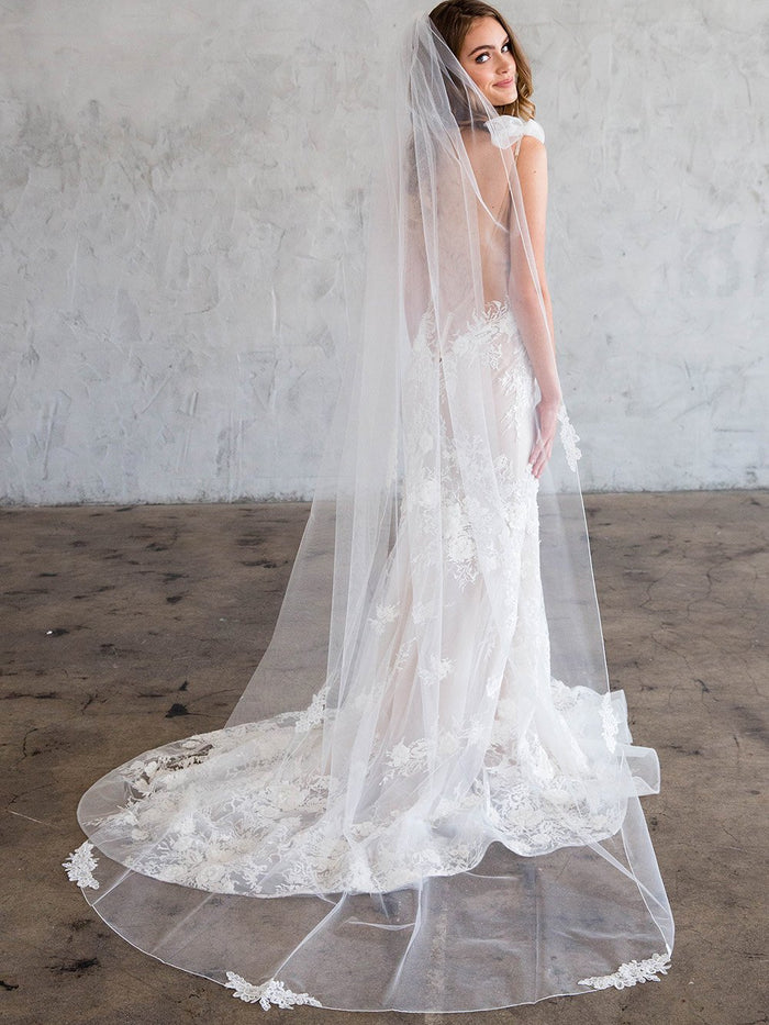 CHANE CHAPEL VEIL - WITH SCATTERED LACE EDGE CHANE CHAPEL VEIL - WITH SCATTERED LACE EDGE