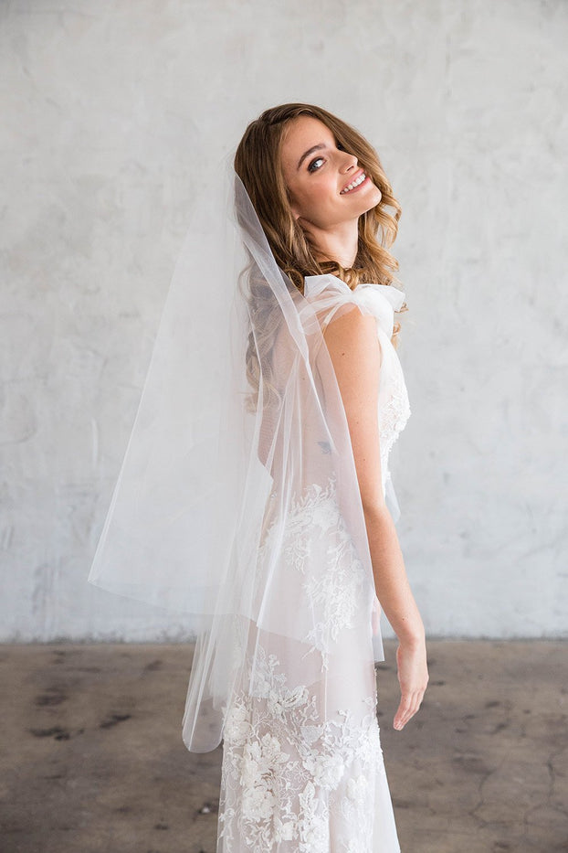 DANTON FINGERTIP PLAIN VEIL WITH BLUSHER