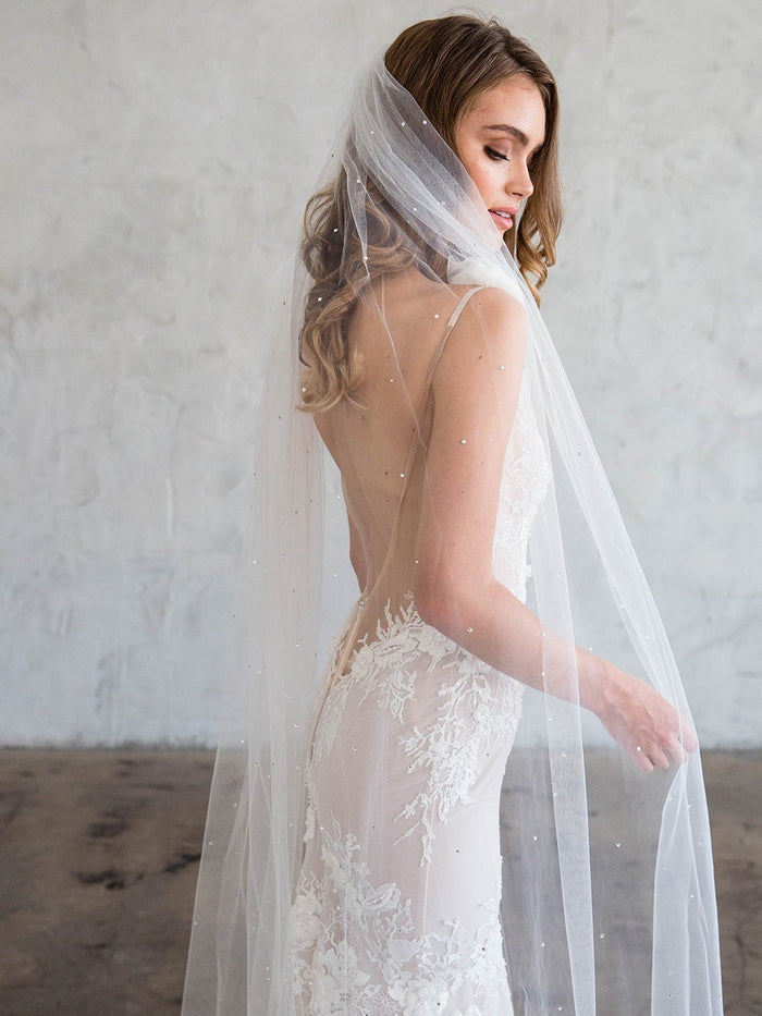 ESTEE CHAPEL VEIL - WITH SCATTERED CRYSTALS ESTEE CHAPEL VEIL - WITH SCATTERED CRYSTALS