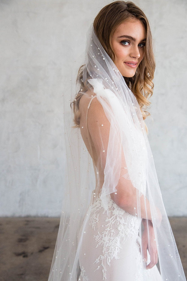 ALORA CATHEDRAL VEIL WITH SCATTERED PEARLS