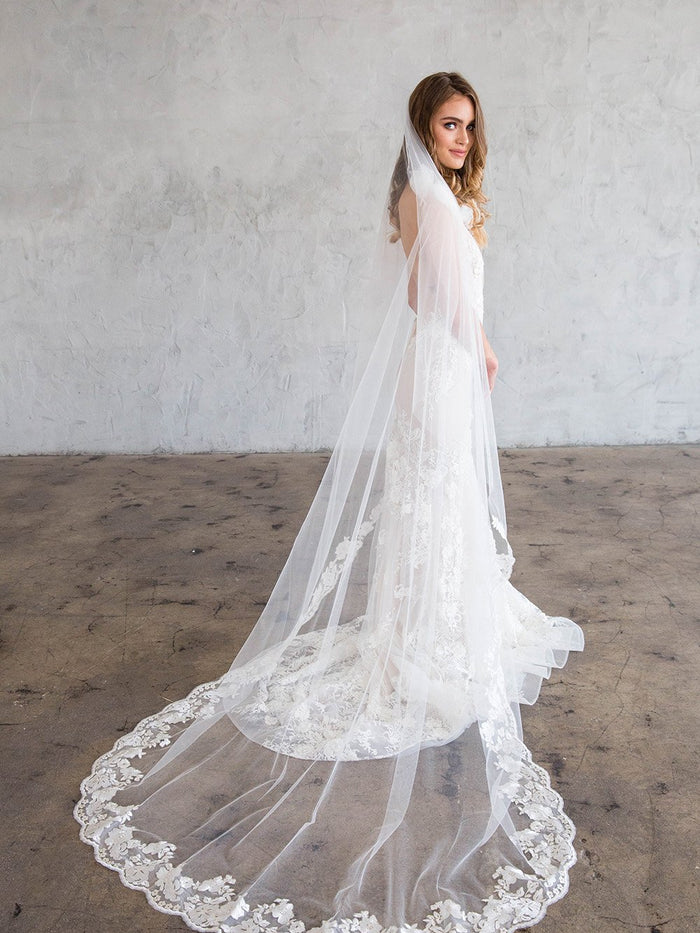 ILA CHAPEL VEIL - LACE 50 ILA CHAPEL VEIL - LACE 50