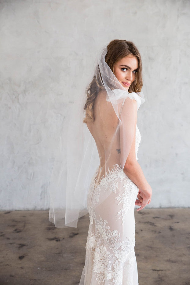 JEAN FINGERTIP PLAIN VEIL