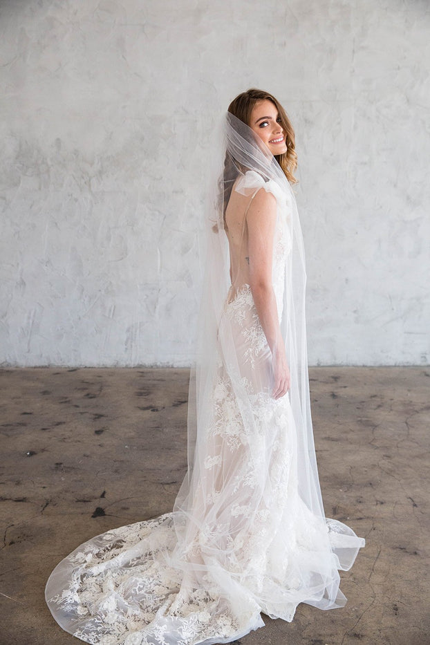 JOLI FLOOR LENGTH PLAIN VEIL