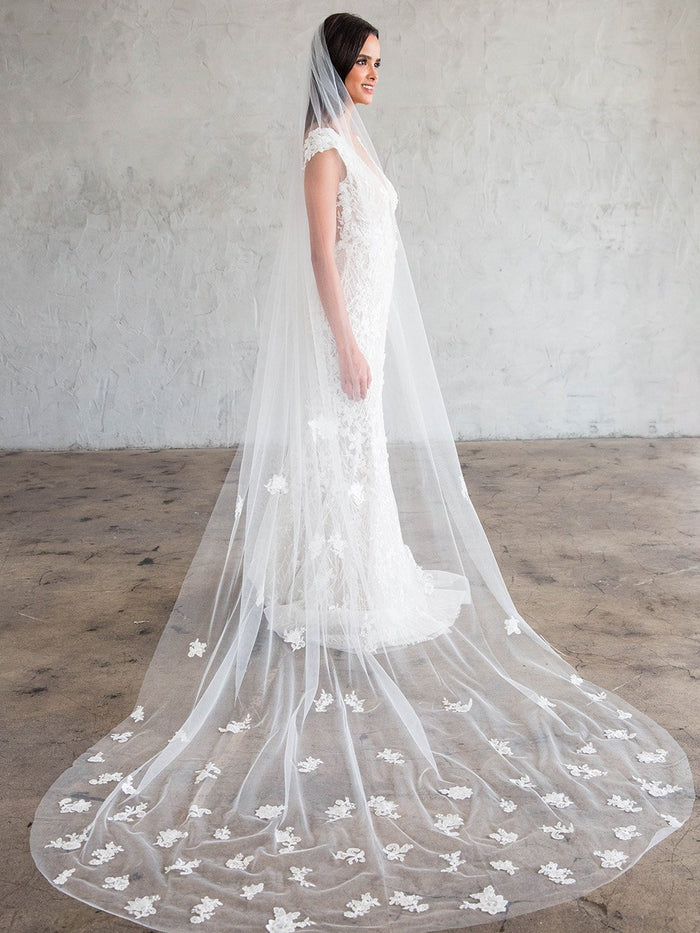 JULITA CATHEDRAL VEIL- SCATTERED LACE APPLIQUES JULITA CATHEDRAL VEIL- SCATTERED LACE APPLIQUES
