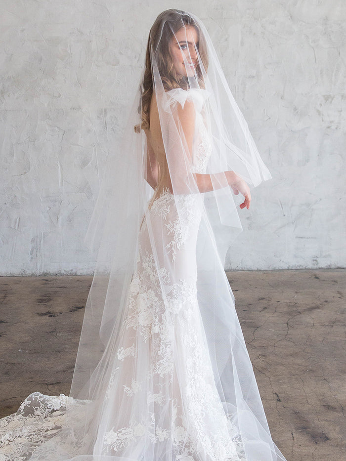 PASCAL FLOOR PLAIN VEIL WITH BLUSHER PASCAL FLOOR PLAIN VEIL WITH BLUSHER