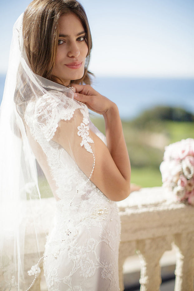 MIKAELA FINGERTIP VEIL - WITH LACE EDGING