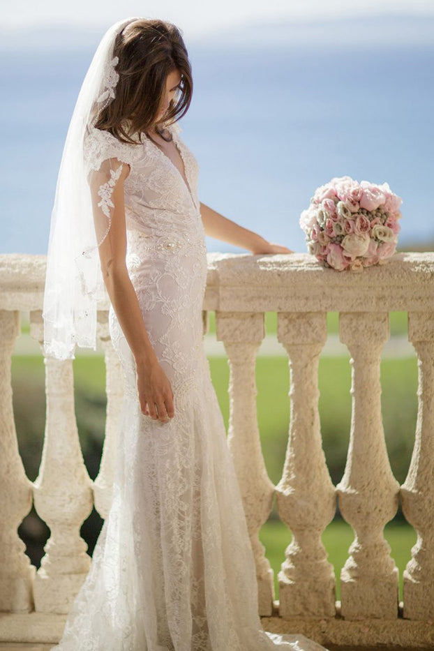 MIKAELA FINGERTIP VEIL - WITH LACE EDGING