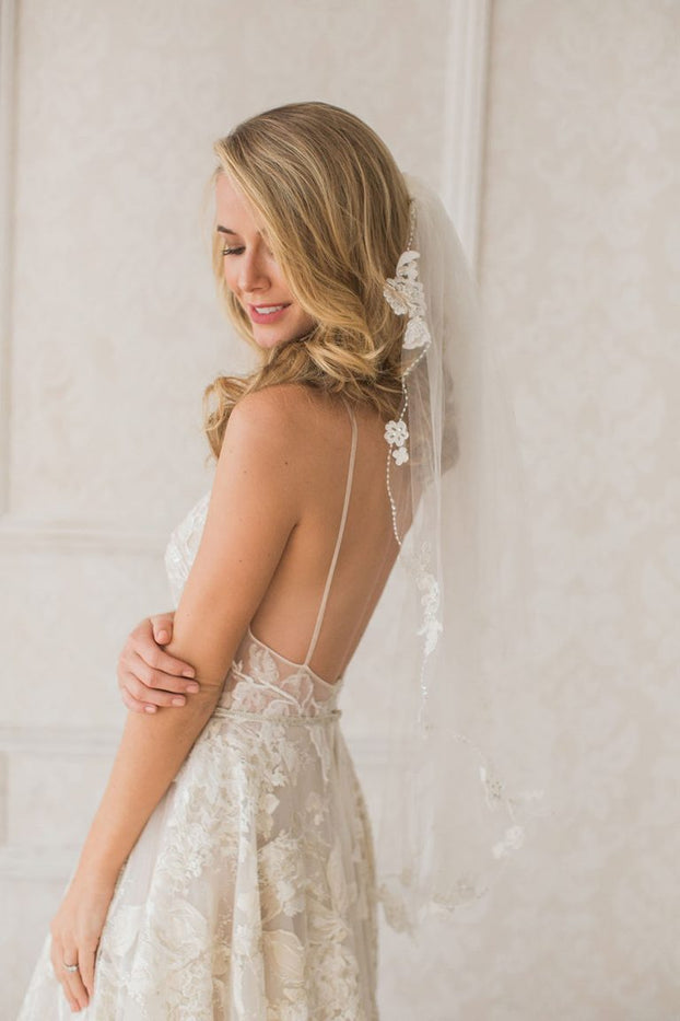 MIKAELA FINGERTIP VEIL - WITH LACE EDGING