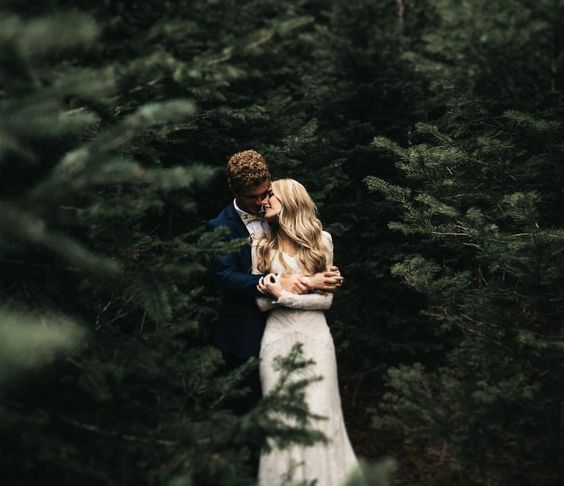 WEDDING HAIRSTYLE TRENDS YOU NEED TO KNOW ABOUT