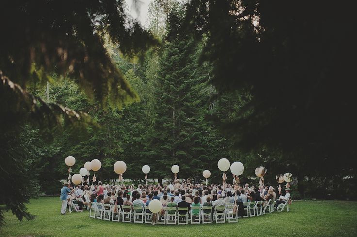 HOW TO INVOLVE LOVED ONES ON YOUR BIG DAY