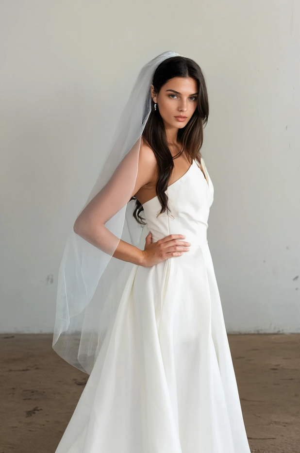 CHARLIE KNEE LENGTH PLAIN VEIL