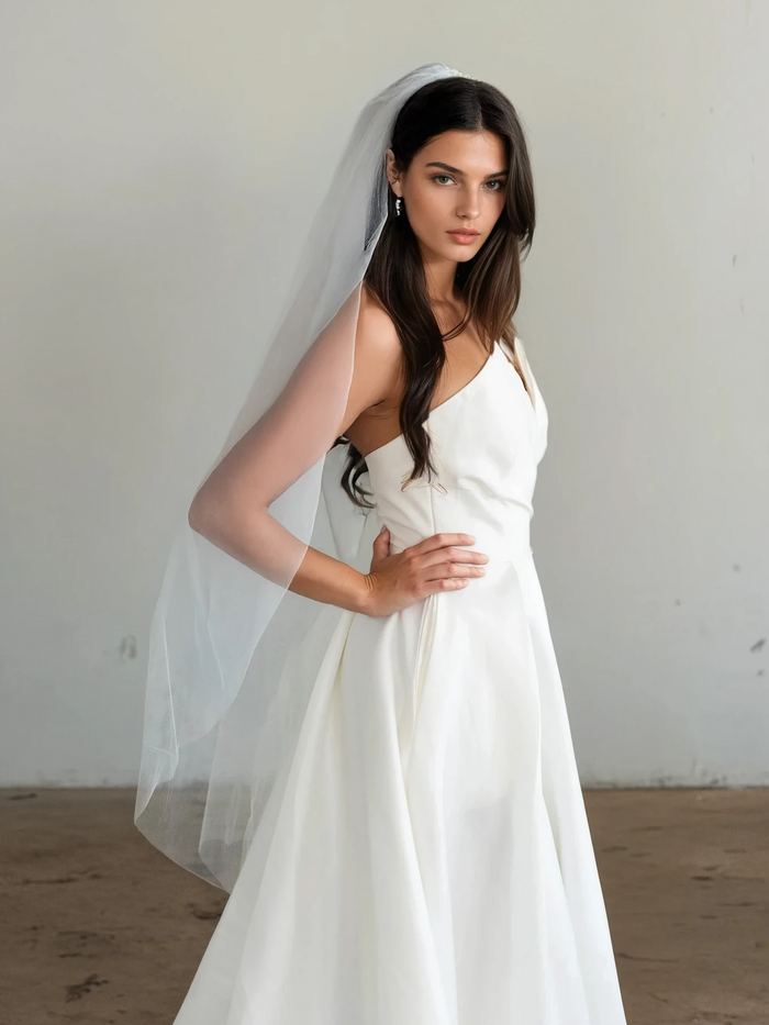 CHARLIE KNEE LENGTH PLAIN VEIL