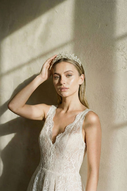 ELIZABETH CROWN