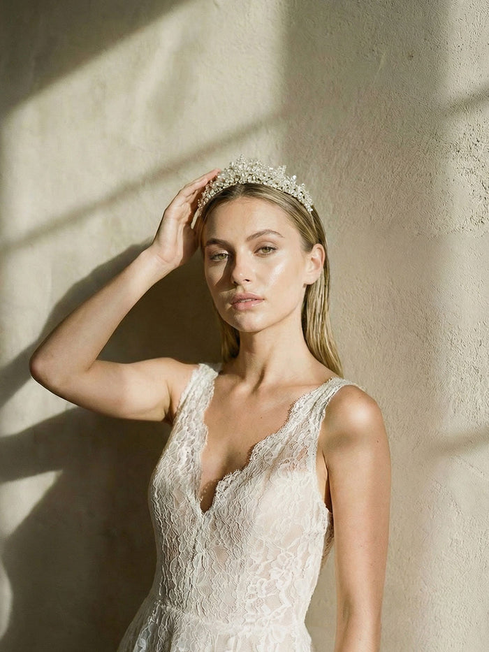 ELIZABETH CROWN