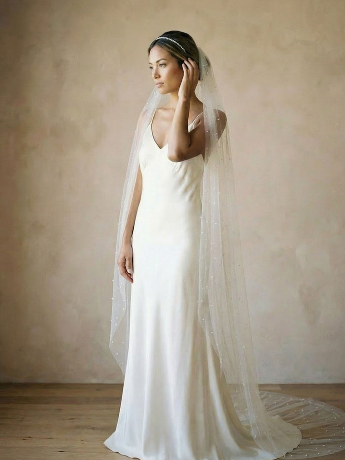KAI CATHEDRAL VEIL EDGED WITH SCATTERED PEARLS