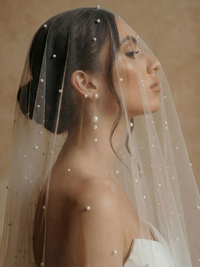 YARA FINGERTIP VEIL WITH BLUSHER EDGED WITH DENSE PEARLS