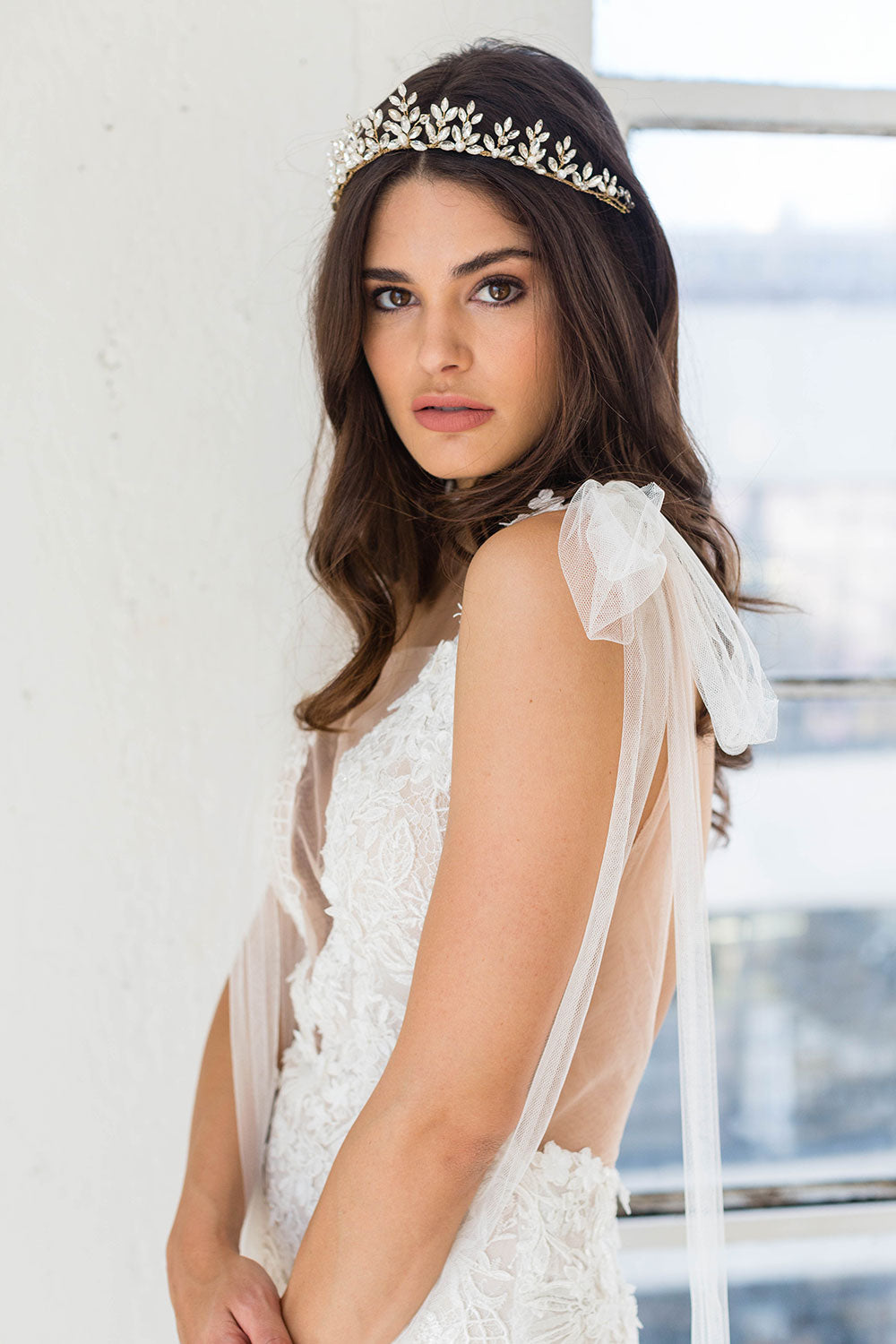 ACACIA CROWN