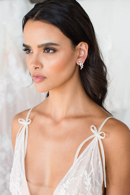 AGNI  IN OPALS OR CRYSTALS