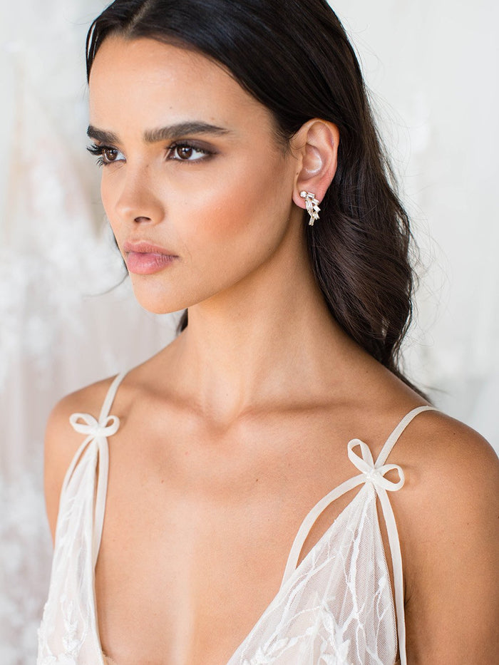 AGNI  IN OPALS OR CRYSTALS