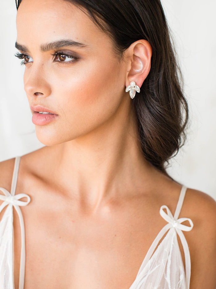 BOWIE IN OPALS OR CRYSTALS