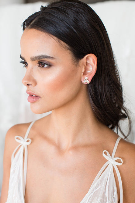 QUINN IN OPALS OR CRYSTALS