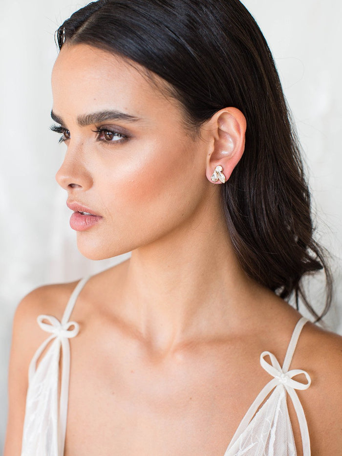 QUINN IN OPALS OR CRYSTALS