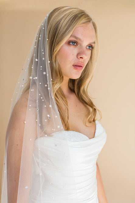 IONE FINGERTIP VEIL & CASCADING RAINDROP PEARLS & CRYSTALS