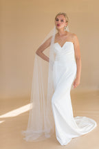 EUDORA FLOOR LENGTH VEIL & SCATTERED PEARLS