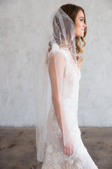 AUDE FINGERTIP VEIL WITH SCATTERED PEARLS