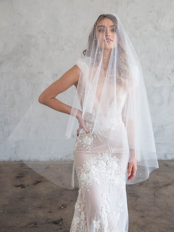BLANCHE FINGERTIP VEIL WITH BLUSHER & SCATTERED PEARLS – Brides & Hairpins