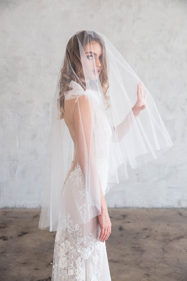 Fingertip-Length Veil With Trimmed Lace