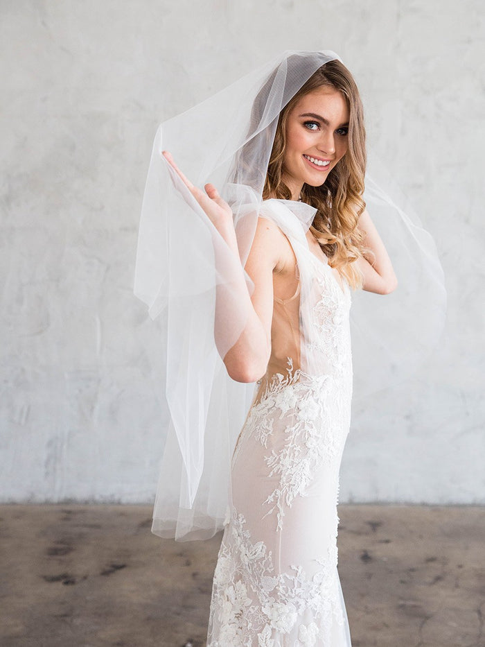 DANTON FINGERTIP PLAIN VEIL WITH BLUSHER